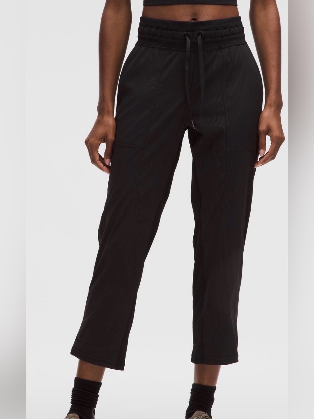 Lululemon Black dance studio mid rise cropped pant with side Drawstring size 10